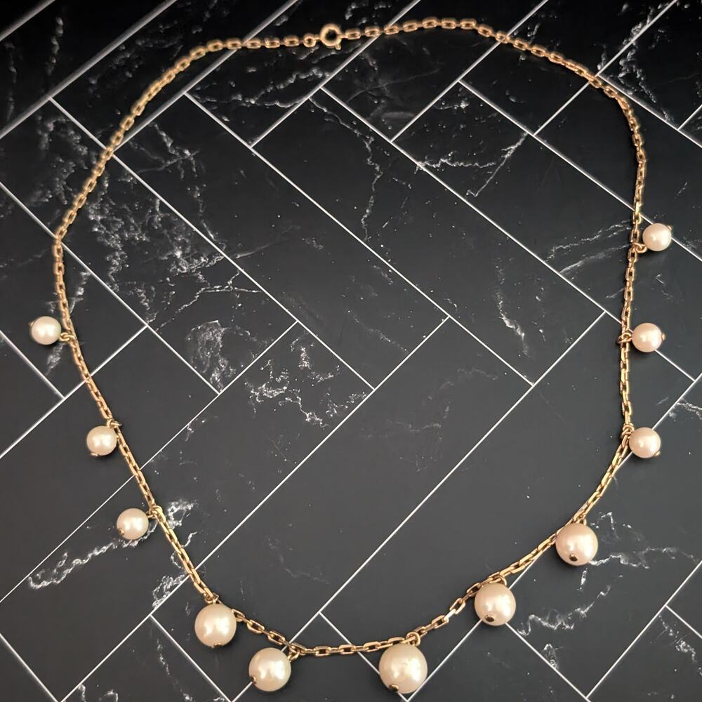 Vintage Necklace - 23" Gold Tone & Faux Pearl Statement Necklace